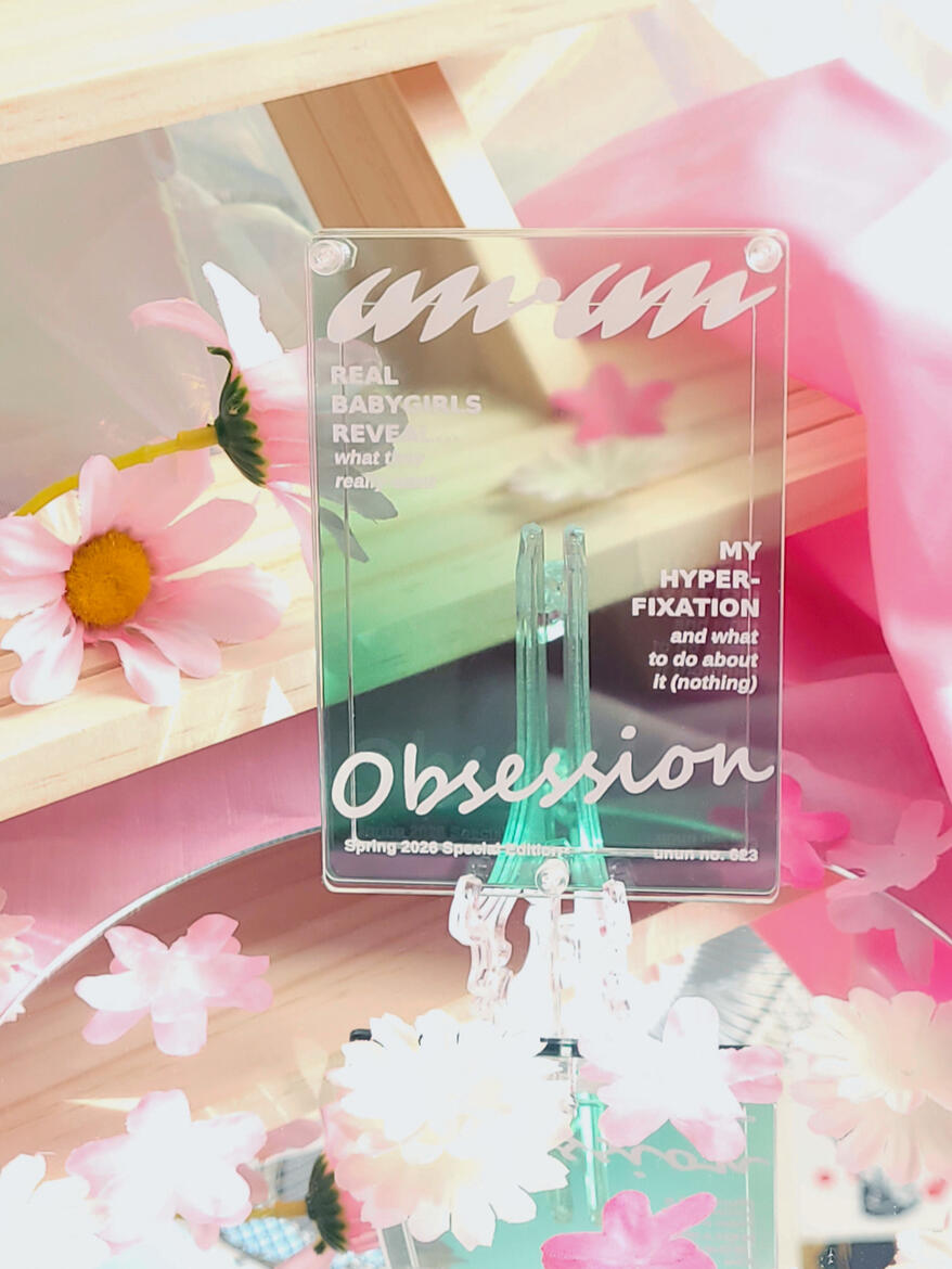 Un-un Photocard Holder